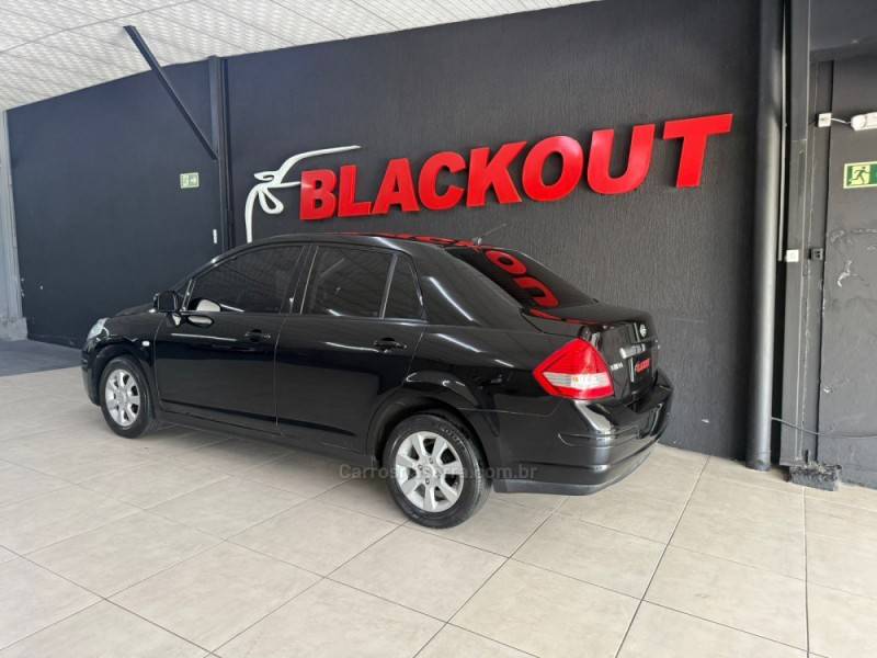 NISSAN - TIIDA - 2013/2012 - Preta - Sob Consulta