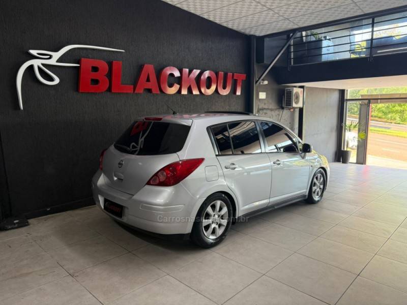 NISSAN - TIIDA - 2008/2008 - Prata - R$ 35.900,00