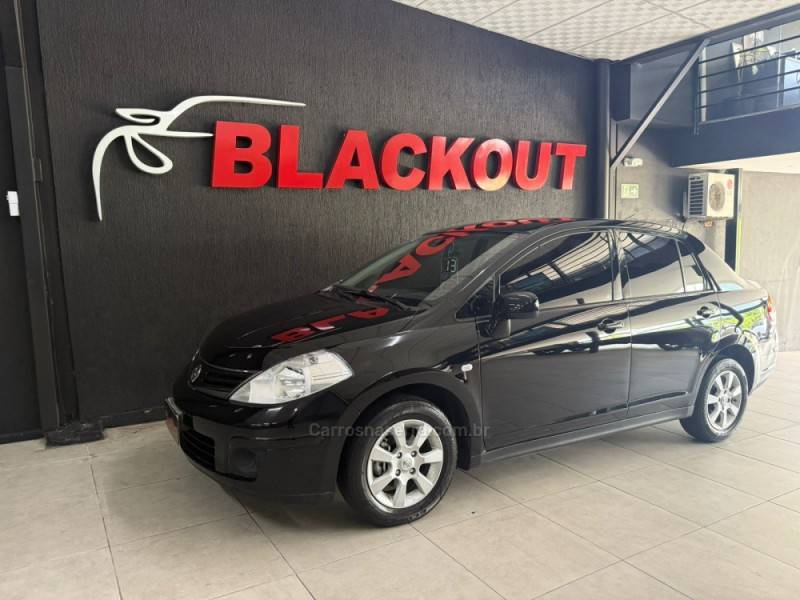 NISSAN - TIIDA - 2013/2012 - Preta - Sob Consulta