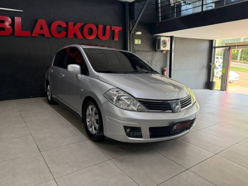NISSAN - TIIDA - 2008/2008 - Prata - R$ 35.900,00