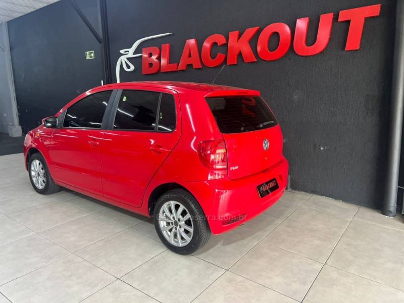 VOLKSWAGEN - FOX - 2014/2014 - Vermelha - Sob Consulta
