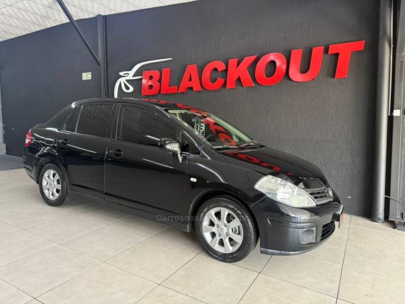 NISSAN - TIIDA - 2013/2012 - Preta - Sob Consulta