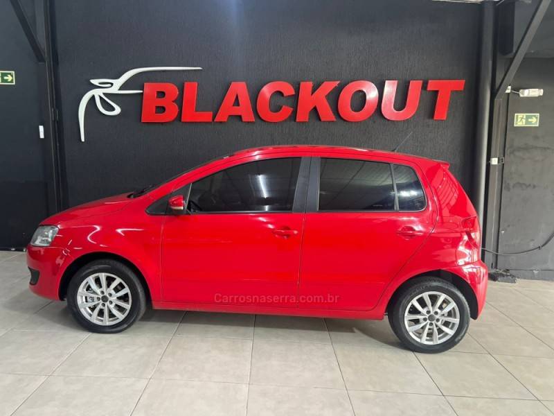 VOLKSWAGEN - FOX - 2014/2014 - Vermelha - Sob Consulta