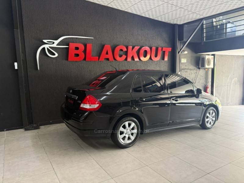 NISSAN - TIIDA - 2013/2012 - Preta - Sob Consulta