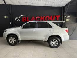 TOYOTA - HILUX SW4 - 2008/2008 - Prata - Sob Consulta