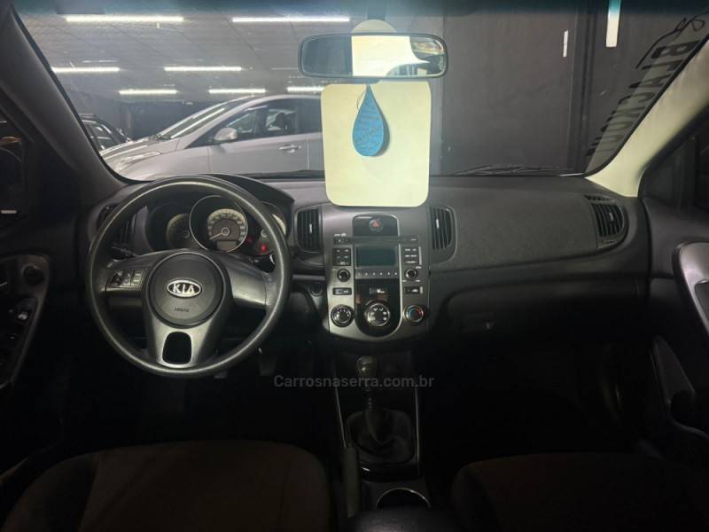 KIA MOTORS - CERATO - 2011/2011 - Prata - Sob Consulta